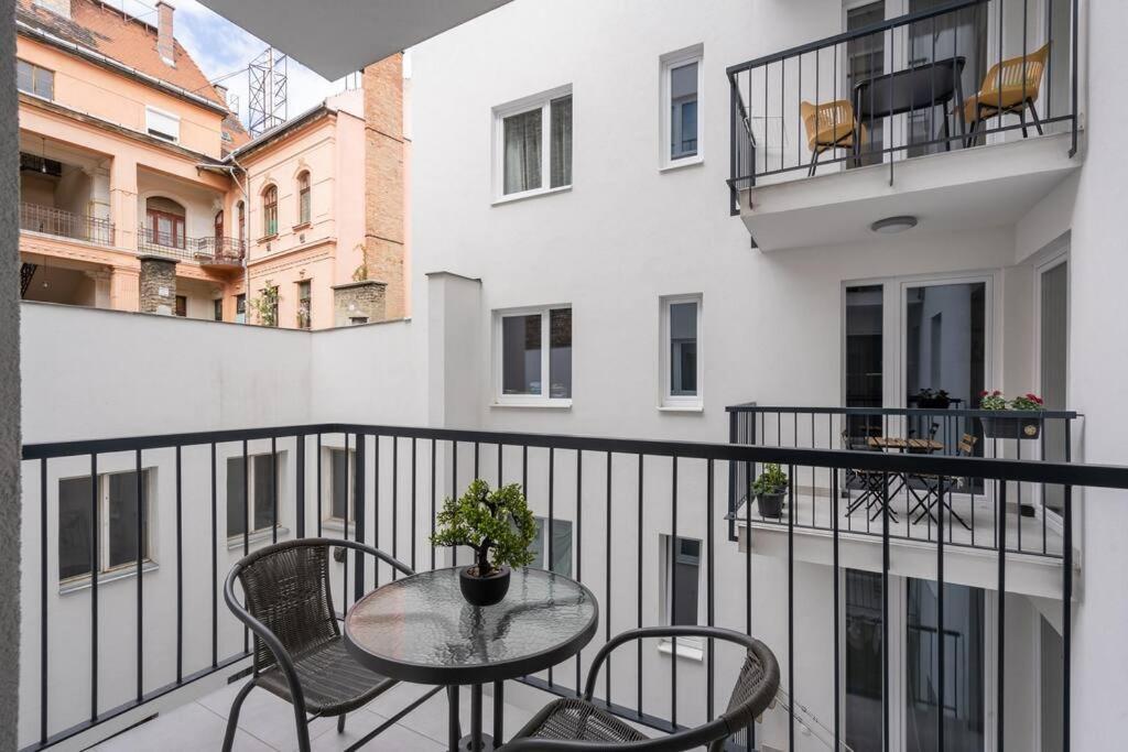 Apartment The Rose Garden - *