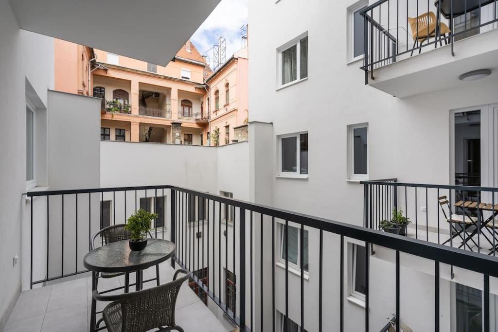 The Rose Garden - Apartment Budapest