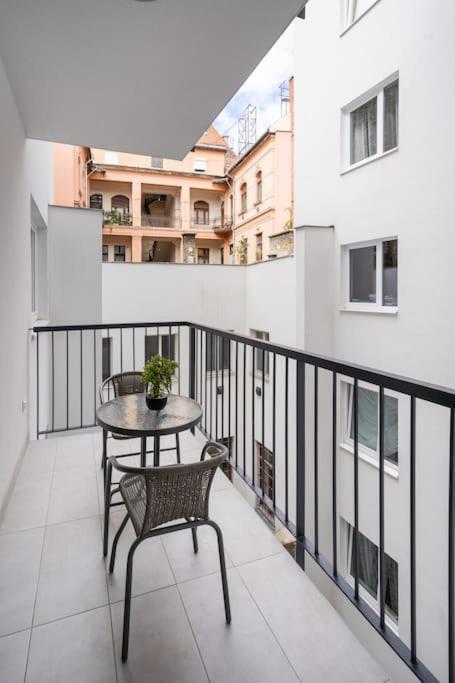 Apartment The Rose Garden -